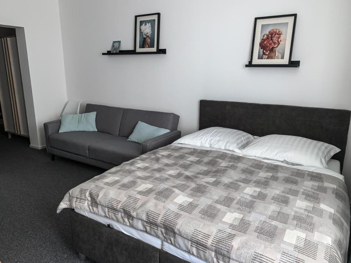 Apartman J&J Bešeňová エクステリア 写真